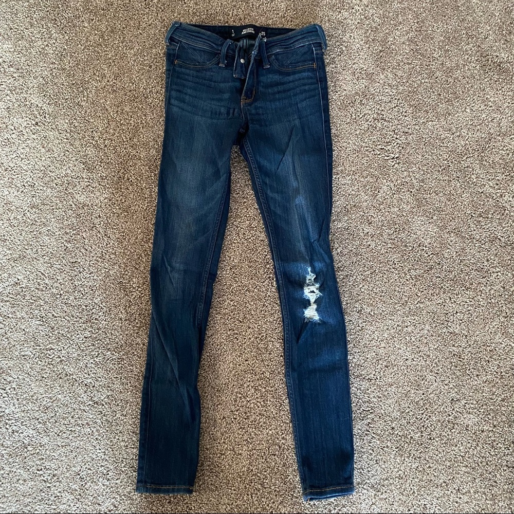 dark wash hollister jeans